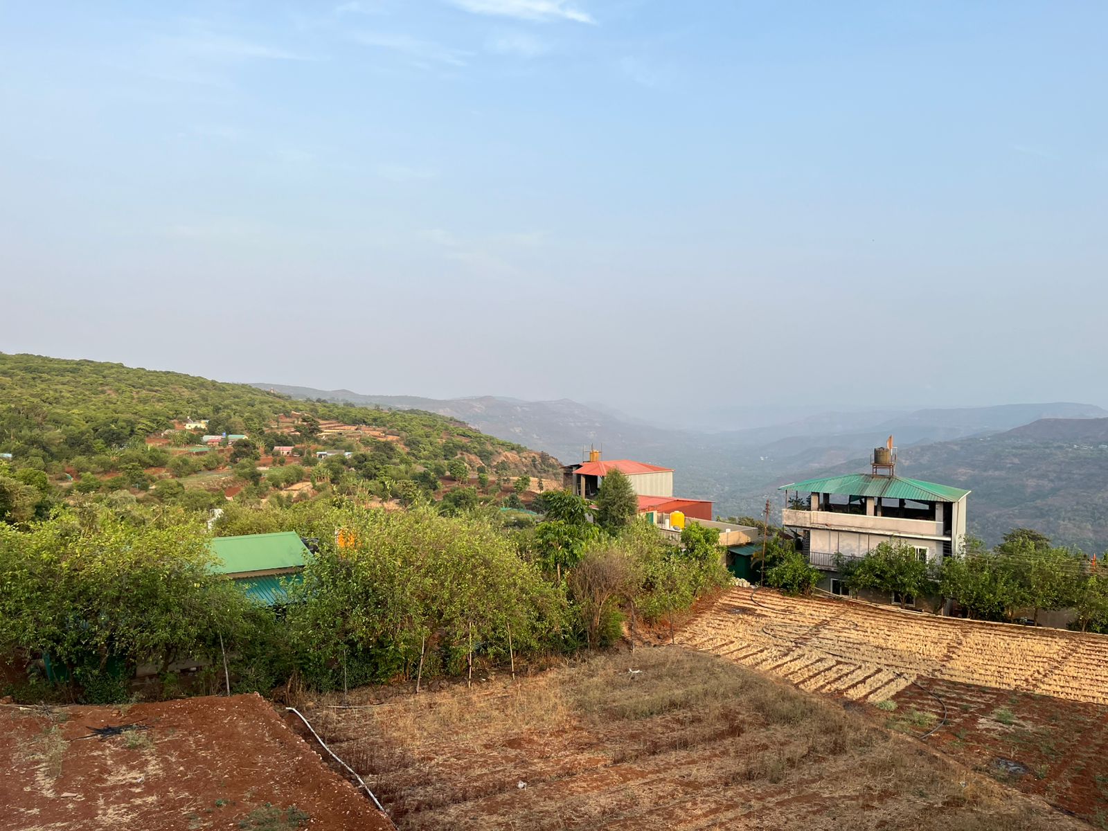 Best family hotel in Mahabaleshwar with nature view and comfortable stay